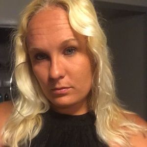 Meet your Posher, Ana